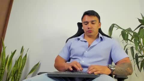 EITHAN CONOR online show from 09.26.25