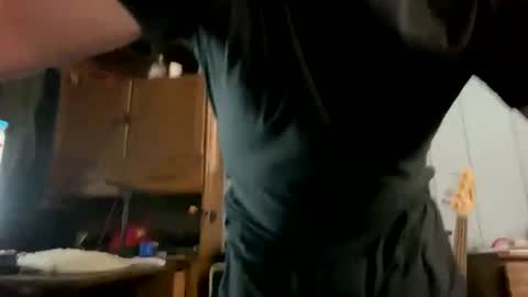 Snapshot of ejbooker11 chatting on 12.23.25 PiedPiper online show from 12.23.25