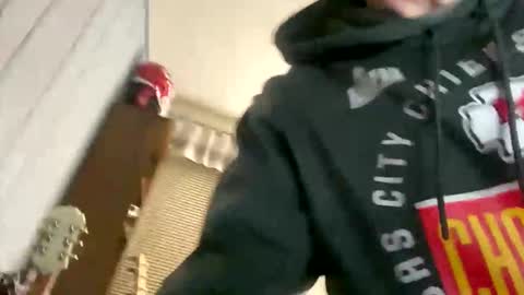 Snapshot of ejbooker11 chatting on 01.12.26 PiedPiper online show from 01.12.26