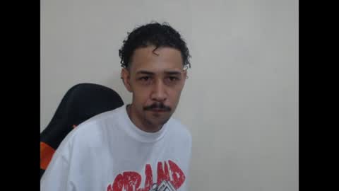 Snapshot of el_menor chatting on 07.24.26 Instagram BelowAbajo online show from 07.24.26