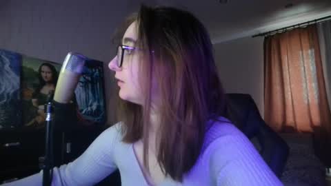 If you like it when I meow give me a thumbs up online show from 03.11.25