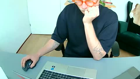 MrE online show from 04.10.26