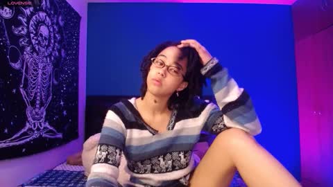 Snapshot of ela_0 chatting on 10.18.25 Ela  Help me reach 100 thumbs up online show from 10.18.25