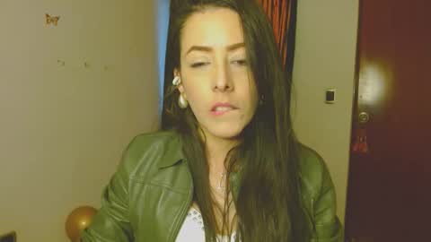 Snapshot of ela_3611 chatting on 10.17.25 ela_3611 online show from 10.17.25