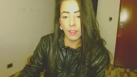 Snapshot of ela_3611 chatting on 11.05.25 ela_3611 online show from 11.05.25