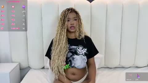 Snapshot of ela_ebony_ chatting on 06.09.26 ela_ebony_ online show from 06.09.26