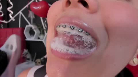 Ela online show from 02.23.25