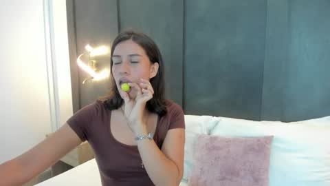 E L A I A online show from 08.06.26