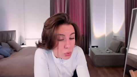 Snapshot of elannand chatting on 03.06.26 ELA 3 online show from 03.06.26