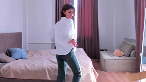 Snapshot of elannand chatting on 03.19.26 ELA 3 online show from 03.19.26