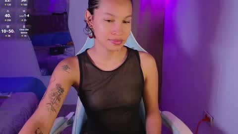 Snapshot of elaseles23 chatting on 11.30.25 elaseles23 online show from 11.30.25