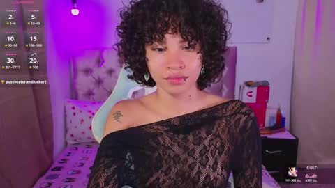 Snapshot of elaseles23 chatting on 01.18.26 elaseles23 online show from 01.18.26