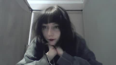 Snapshot of elaynetanton chatting on 04.25.26 Lia online show from 04.25.26
