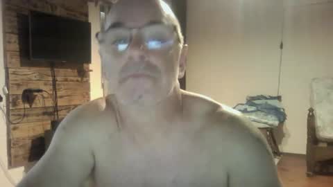 Snapshot of elbarbaro26x chatting on 03.04.26 elbarbaro26x online show from 03.04.26