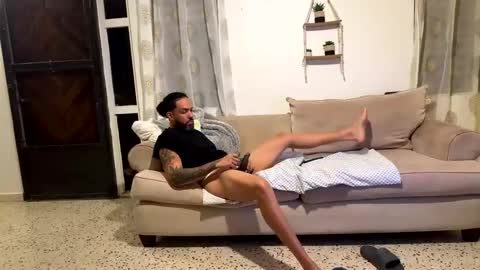 Snapshot of elborypr37 chatting on 03.13.26 ellindosex37 online show from 03.13.26