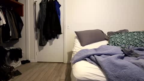 Snapshot of elckdog chatting on 01.26.25 elckdog online show from 01.26.25