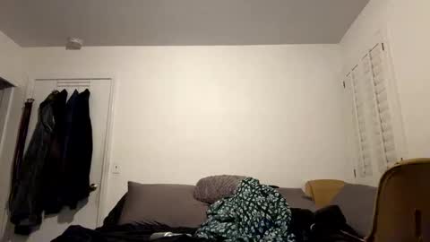 Snapshot of elckdog chatting on 10.04.25 elckdog online show from 10.04.25