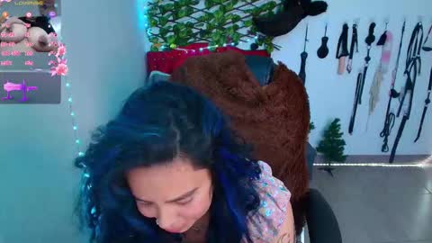 Snapshot of elektra_32 chatting on 02.15.26 elektra online show from 02.15.26