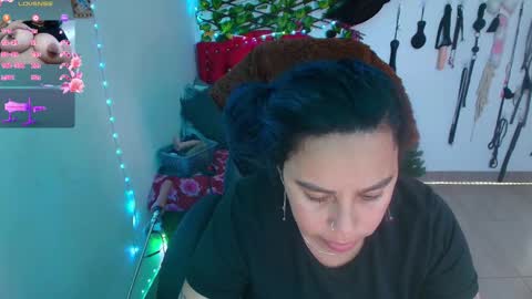 Snapshot of elektra_32 chatting on 02.17.26 elektra online show from 02.17.26