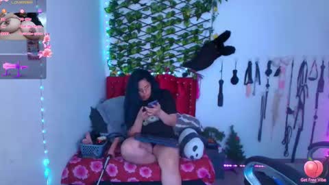 Snapshot of elektra_32 chatting on 02.28.26 elektra online show from 02.28.26