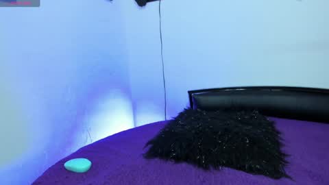 Elena  Derek online show from 12.29.24