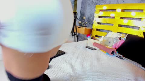 Snapshot of elena_mature chatting on 01.10.25 Elena online show from 01.10.25