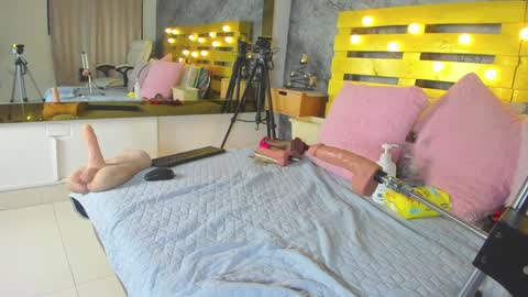 Snapshot of elena_mature chatting on 01.30.25 Elena online show from 01.30.25