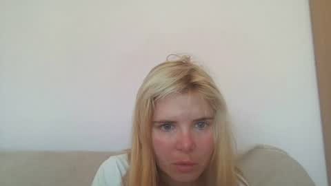 Snapshot of elenaflirt chatting on 06.22.26 Elena online show from 06.22.26