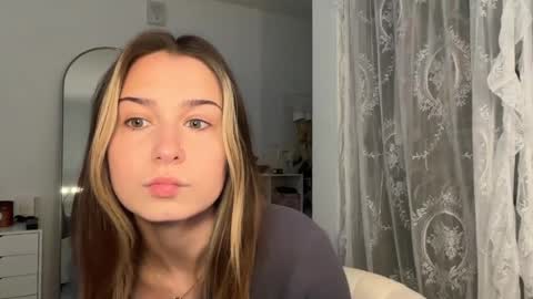 Snapshot of elenahere4u chatting on 06.03.26 Elena online show from 06.03.26