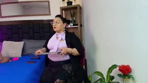 elenna_boobs_ online show from 03.25.26