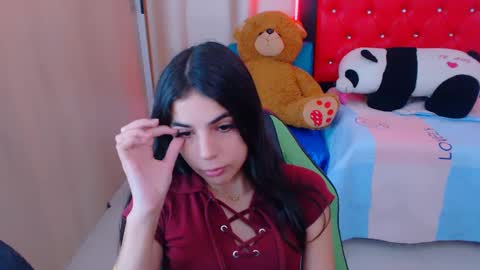 Snapshot of elenna_hotx chatting on 01.27.25 agnes online show from 01.27.25