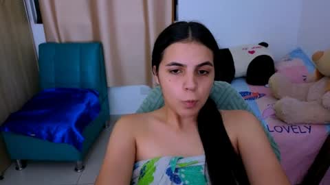 Snapshot of elenna_hotx chatting on 10.03.25 agnes online show from 10.03.25