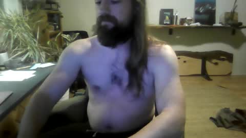 Snapshot of elephantfox chatting on 09.16.25 fox online show from 09.16.25