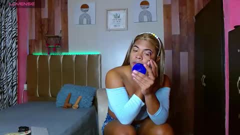 Snapshot of eletrabrowns chatting on 02.11.26 eletrabrowns online show from 02.11.26