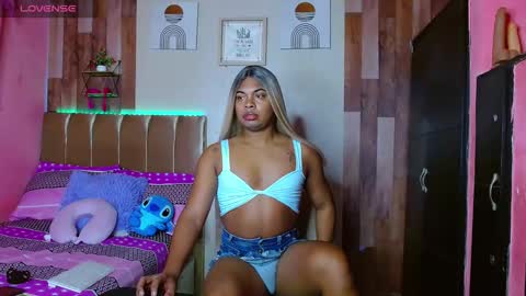 Snapshot of eletrabrowns chatting on 02.16.26 eletrabrowns online show from 02.16.26