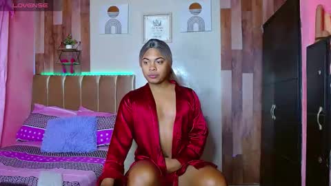 Snapshot of eletrabrowns chatting on 02.18.26 eletrabrowns online show from 02.18.26