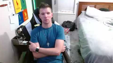 Snapshot of elevatetlb chatting on 12.01.25 Walker online show from 12.01.25