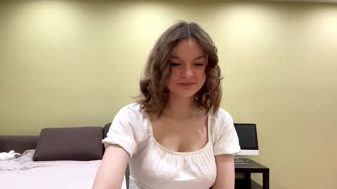 Mila online show from 02.25.26