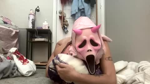 elfspit online show from 10.05.25