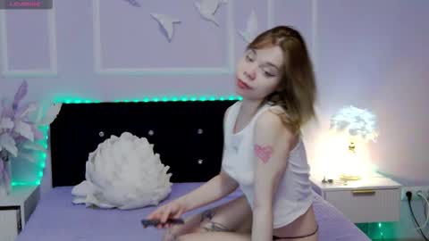 Snapshot of eli_luv chatting on 03.06.26 Eli online show from 03.06.26