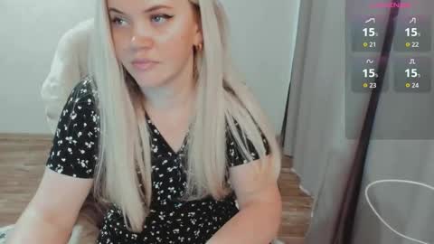 Snapshot of elia_ chatting on 02.11.26 Ella online show from 02.11.26