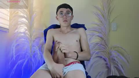 Snapshot of elian_cooper18 chatting on 01.23.25 Elian online show from 01.23.25