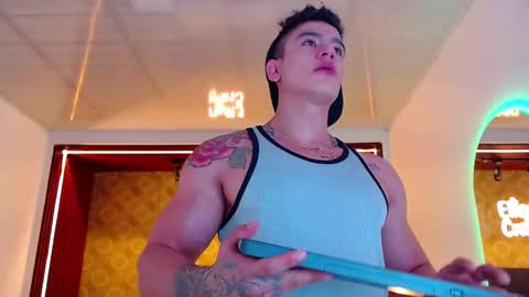 Snapshot of elian_craiggggg chatting on 12.03.25 Elian online show from 12.03.25