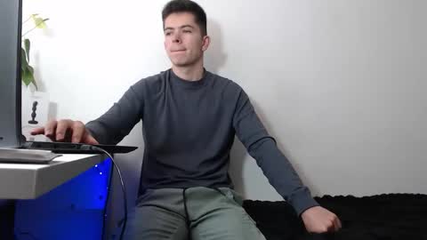 Snapshot of elian_tg chatting on 03.20.26 Elian online show from 03.20.26