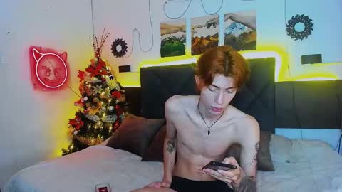 Snapshot of eliann_adam chatting on 12.30.24 eliann_adam online show from 12.30.24