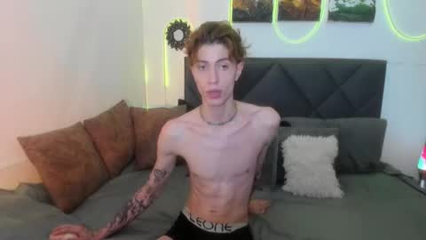 Snapshot of eliann_adam chatting on 12.17.25 eliann_adam online show from 12.17.25