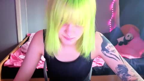 elieiza_xo online show from 04.25.26