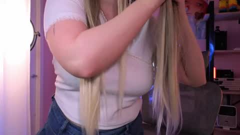 Ellie online show from 05.05.26
