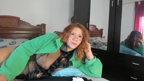Snapshot of elif__girasol chatting on 11.13.25 elifgirasol online show from 11.13.25