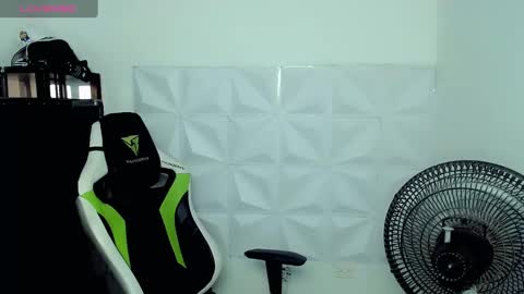 Snapshot of elii_797 chatting on 12.05.24 bby-santy online show from 12.05.24